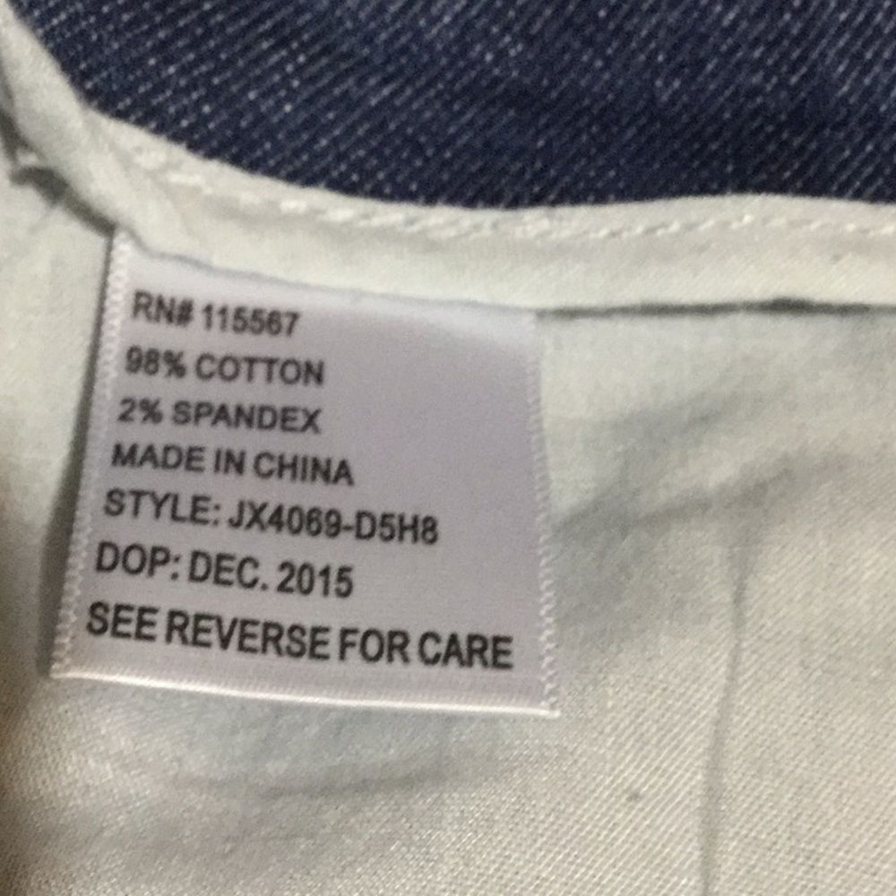 MINE Stretch Light Denim Capris Ripped Look - Picture 4 of 5